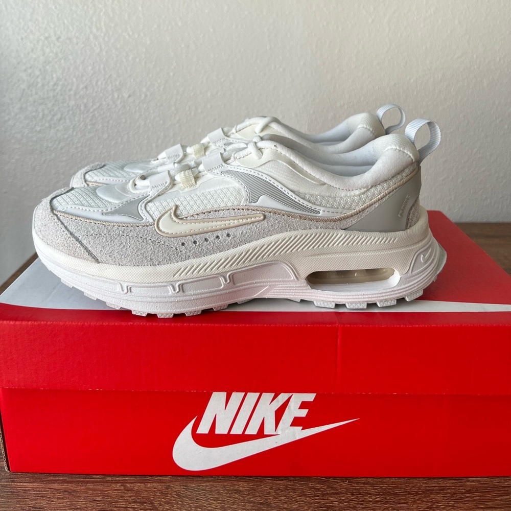 🖤SOLD🖤Nike Air Max Bliss LX